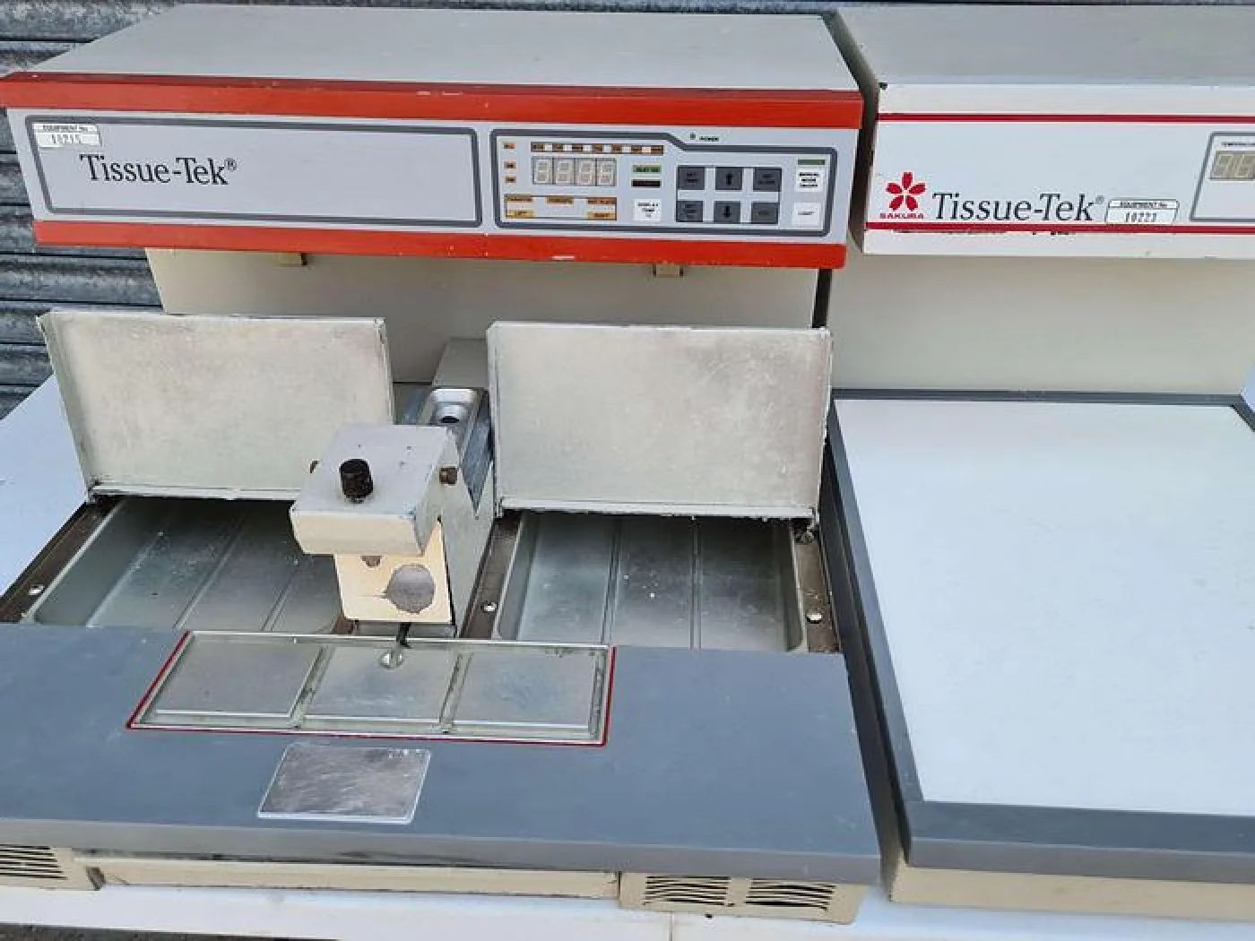 Tissue-Tek TEC 4715 Embedding centre with Cryo console Coldplate - 7
