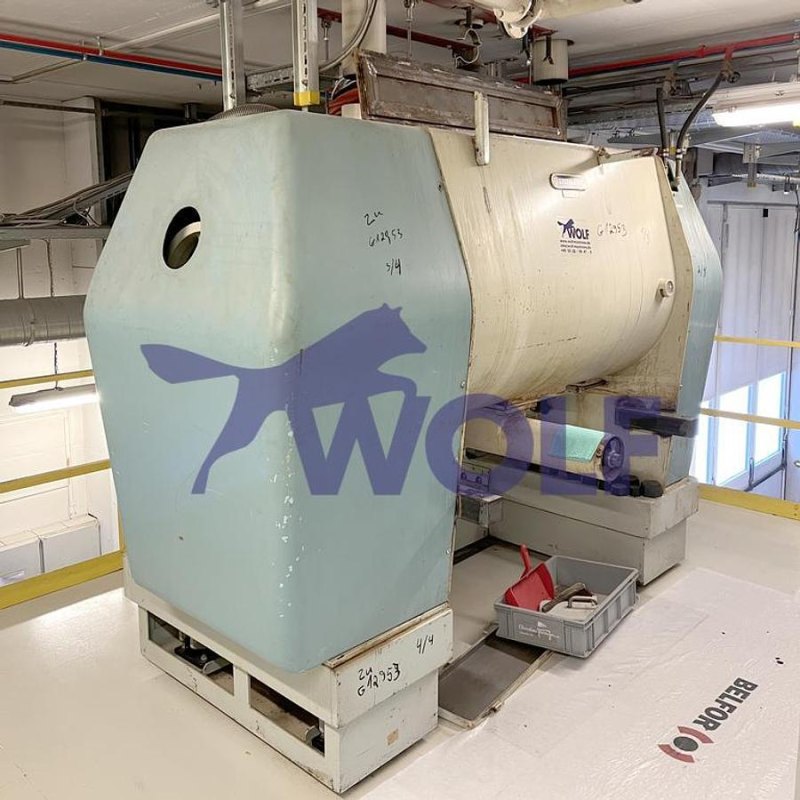 Horizontalmischer BÜHLER - Type SMC-800 mit ca. 800 kg Inhalt.