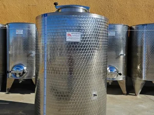 STAINLESS STEEL TANKS CAPACITY 1000, STORAGE MODEL, FLAT BOTTOM WITHOUT LEGS WITH BASEMENT NEW EQUIPMENT
