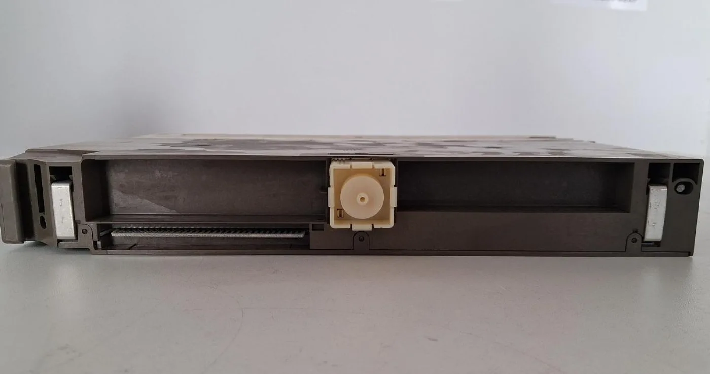 Siemens SIMATIC S5 6ES5 458-7LA11 Digital Output Module - 8