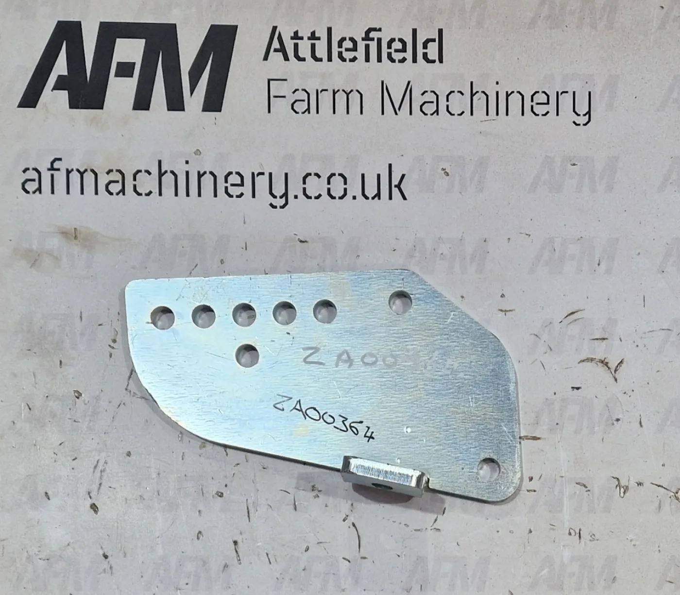 ZA00364 LH Scraper Bracket - 1