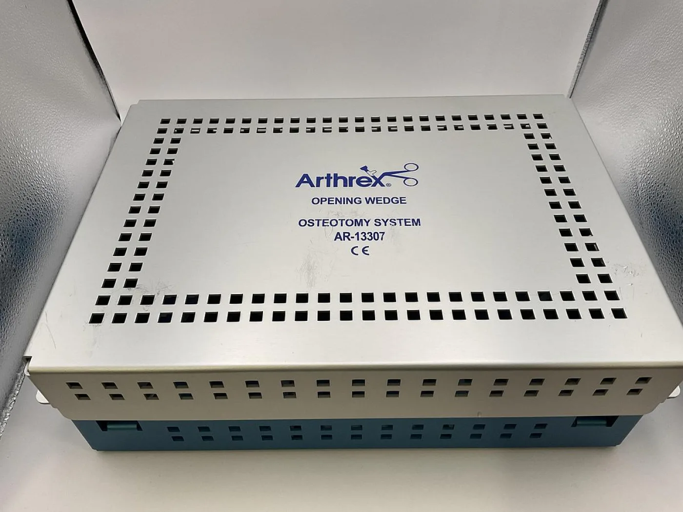 Arthrex AR-13307 Opening Wedge Osteotomy System Case - 1