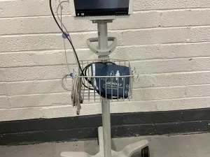 GE Carescape B450 with CO2 on mobile stand