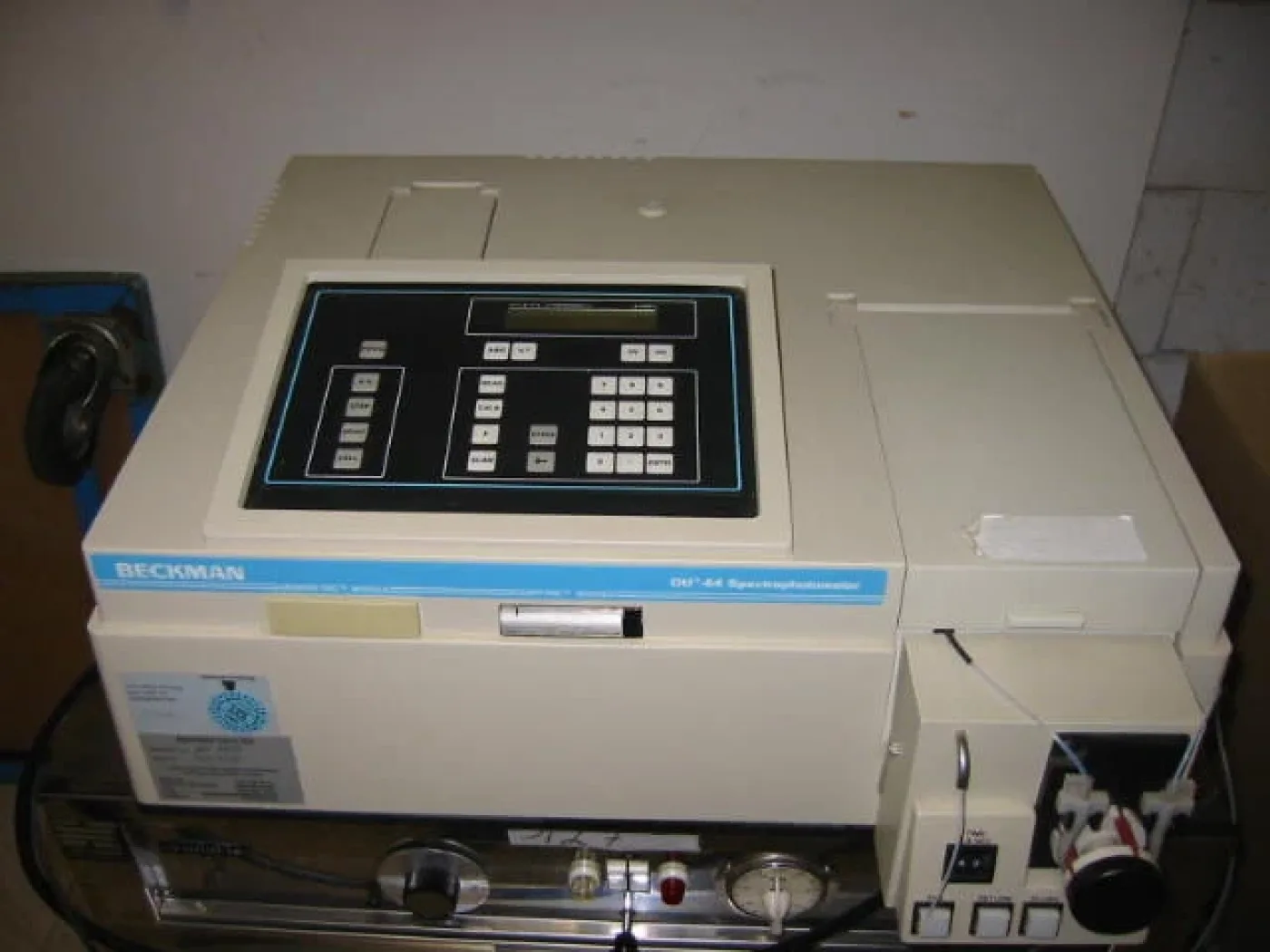 Beckmann DU-64 Photometer - 1