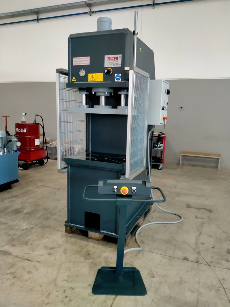 Hydraulische Einständerpresse PCL 40 A