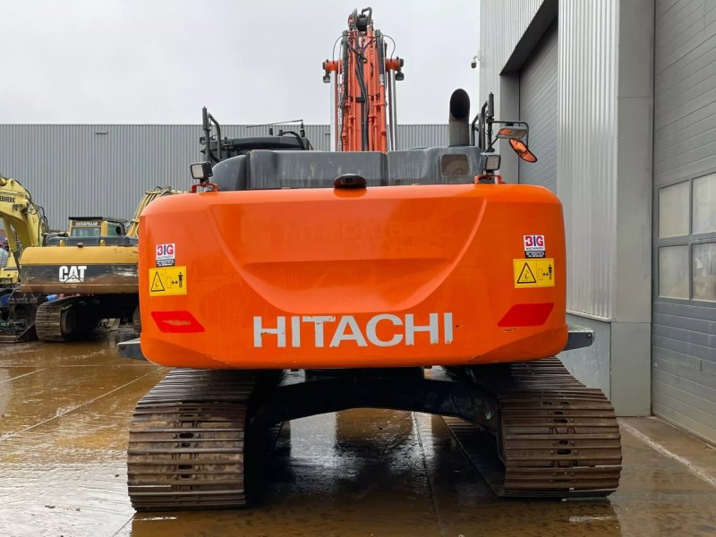 Hitachi ZX250LC-6