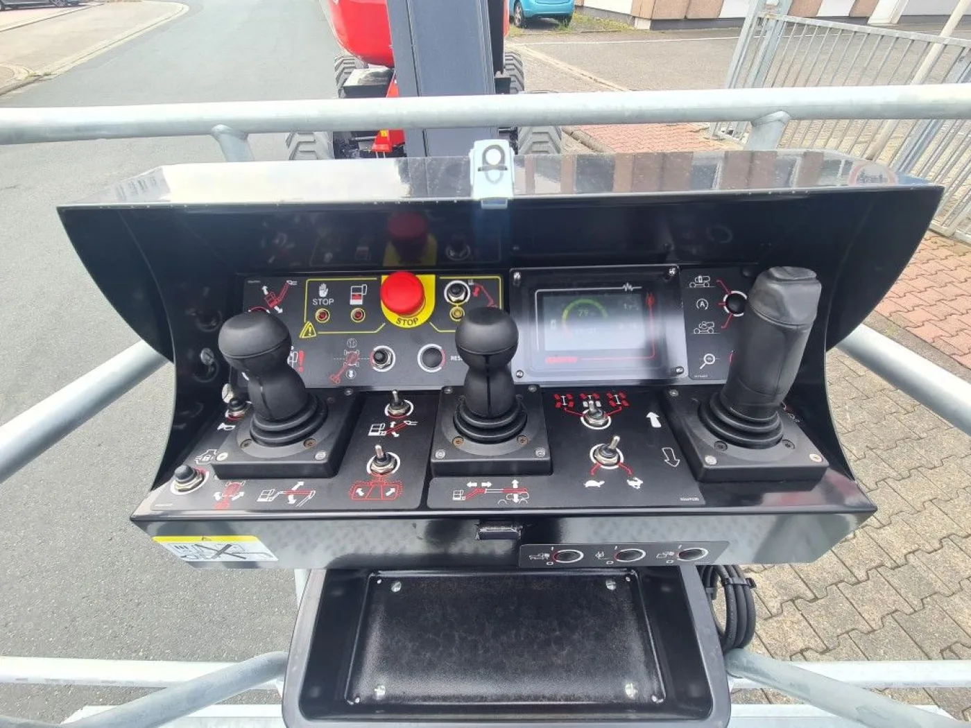 Manitou 200 ATJE OXYGEN 4x2 @360 - 8