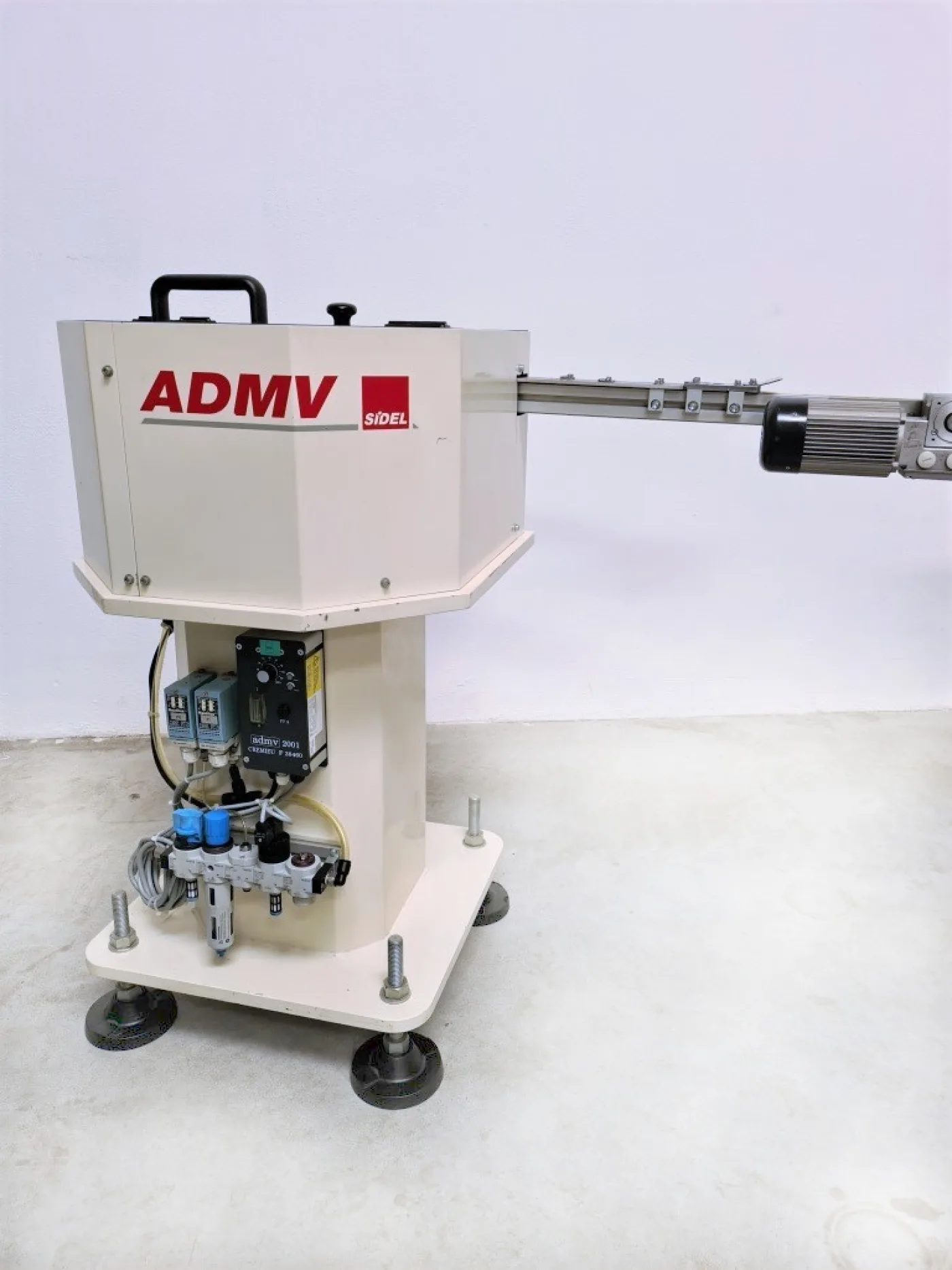 ALIMENTATORE VIBRANTE PER SPAZZOLINI – ADMV – Mod. V2M 300 - 1