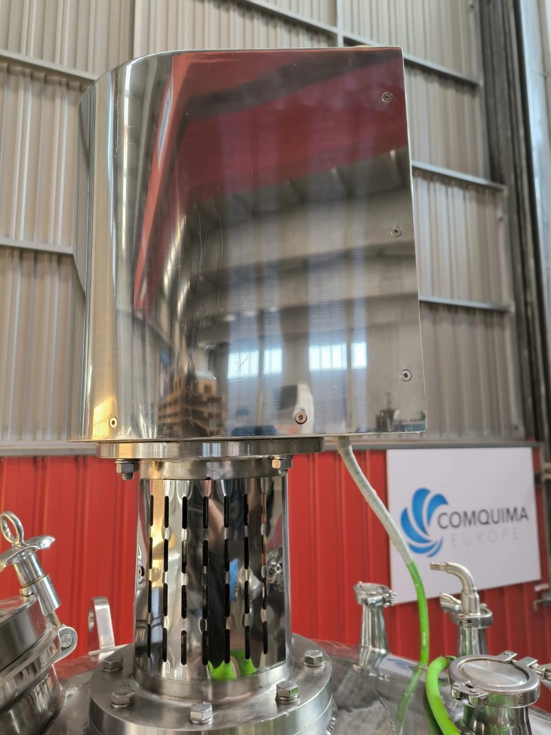 VERTICAL STAINLESS STEEL TANK 1700 LITERS WITH ATEX AGITATION