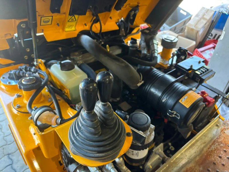 JCB - 1T-2S5