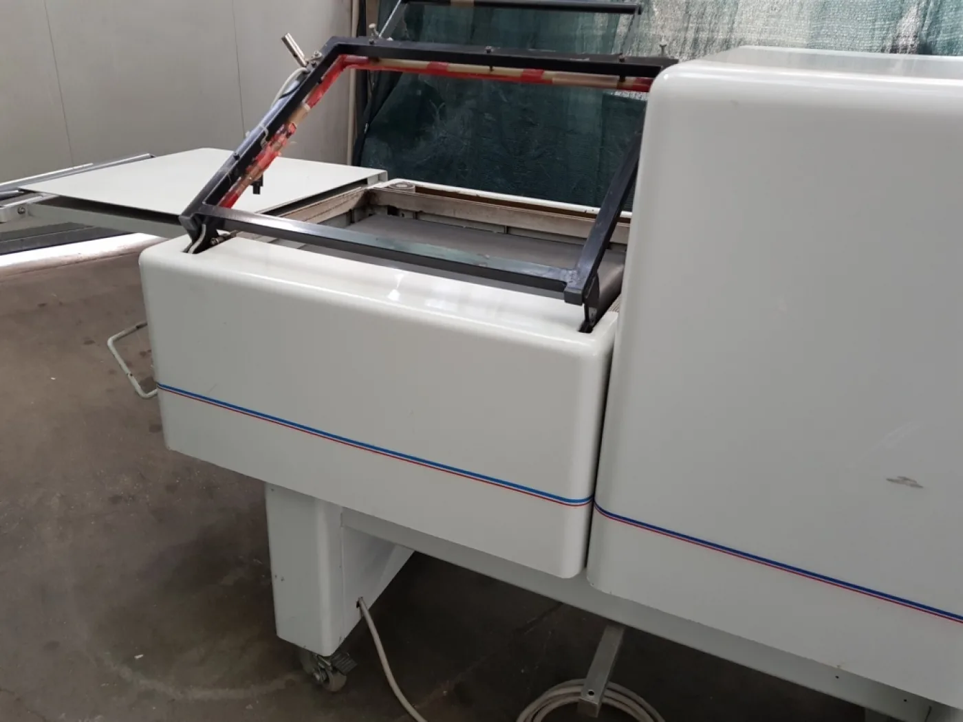CONFEZIONATRICE ANGOLARE CON TUNNEL – ROBOPAC - 6