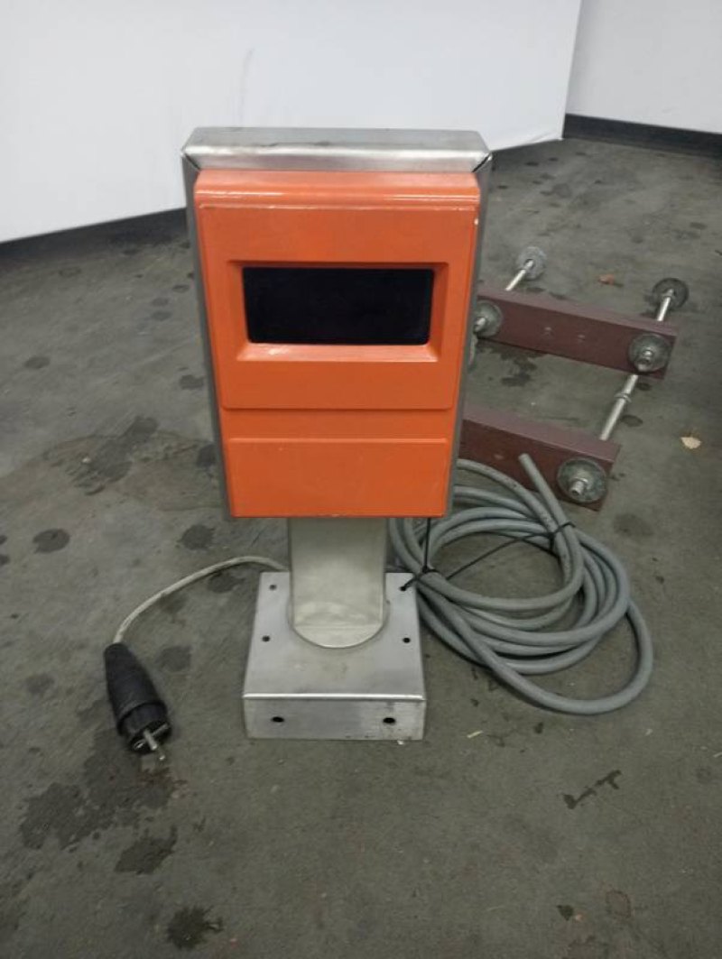 Bi-rail weighing scale