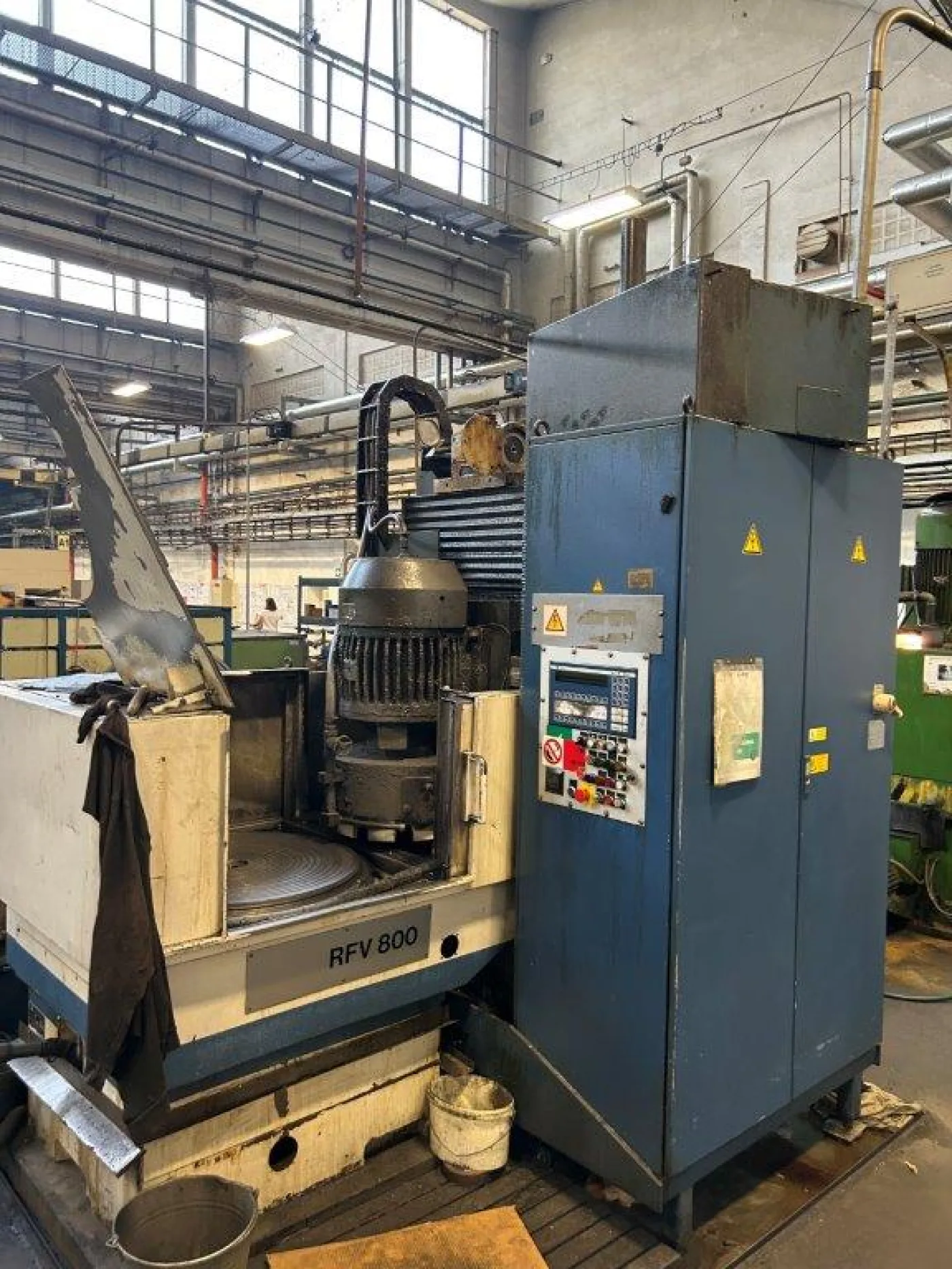 Heavy Duty Rotating Grinding Machine – REFORM RFV 800 - 1