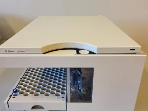 2227 - Used Agilent 1100 autosampler G1313A