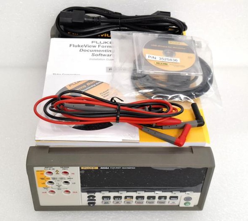 Fluke 8808A 5.5 Digit Bench Digital Multimeter