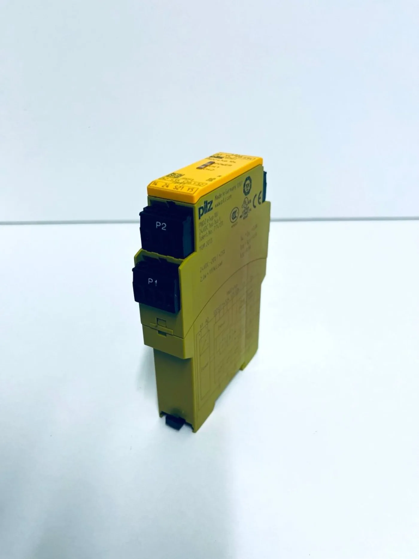Pilz Sicherheitsmodul PN0Z ev1vp 10s - 1