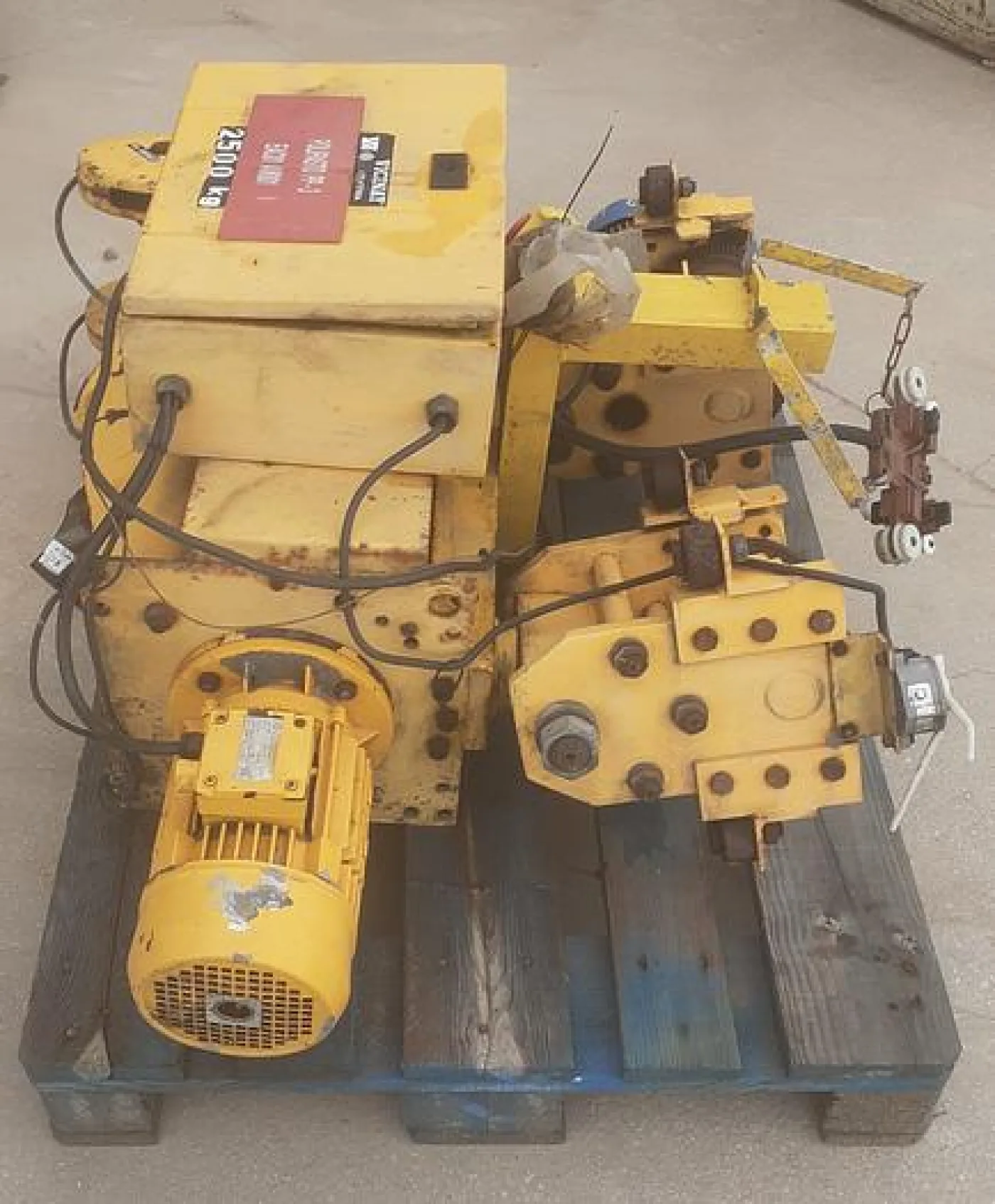 Guincho VICINAY de 2,5 ton - 3