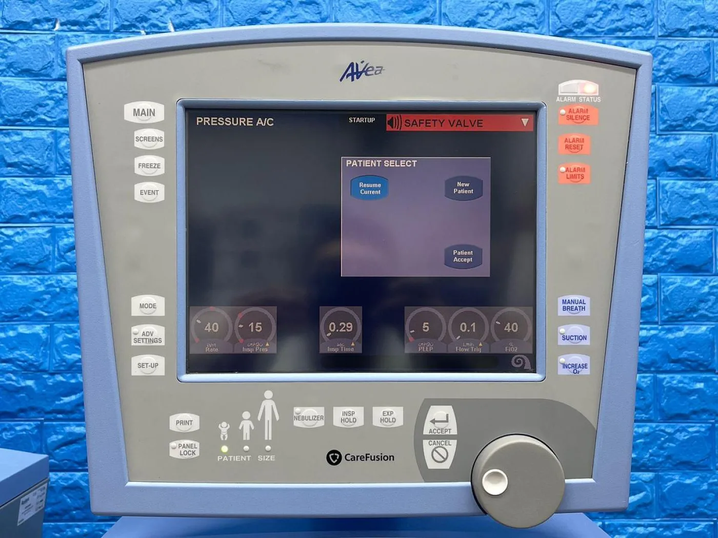 AVEA Carefusion Vaisys Ventilator - 4