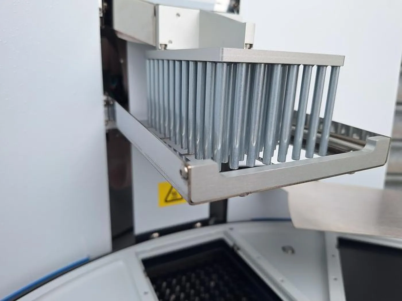 Thermo Scientific KingFisher Flex DNA Analyzer - 8