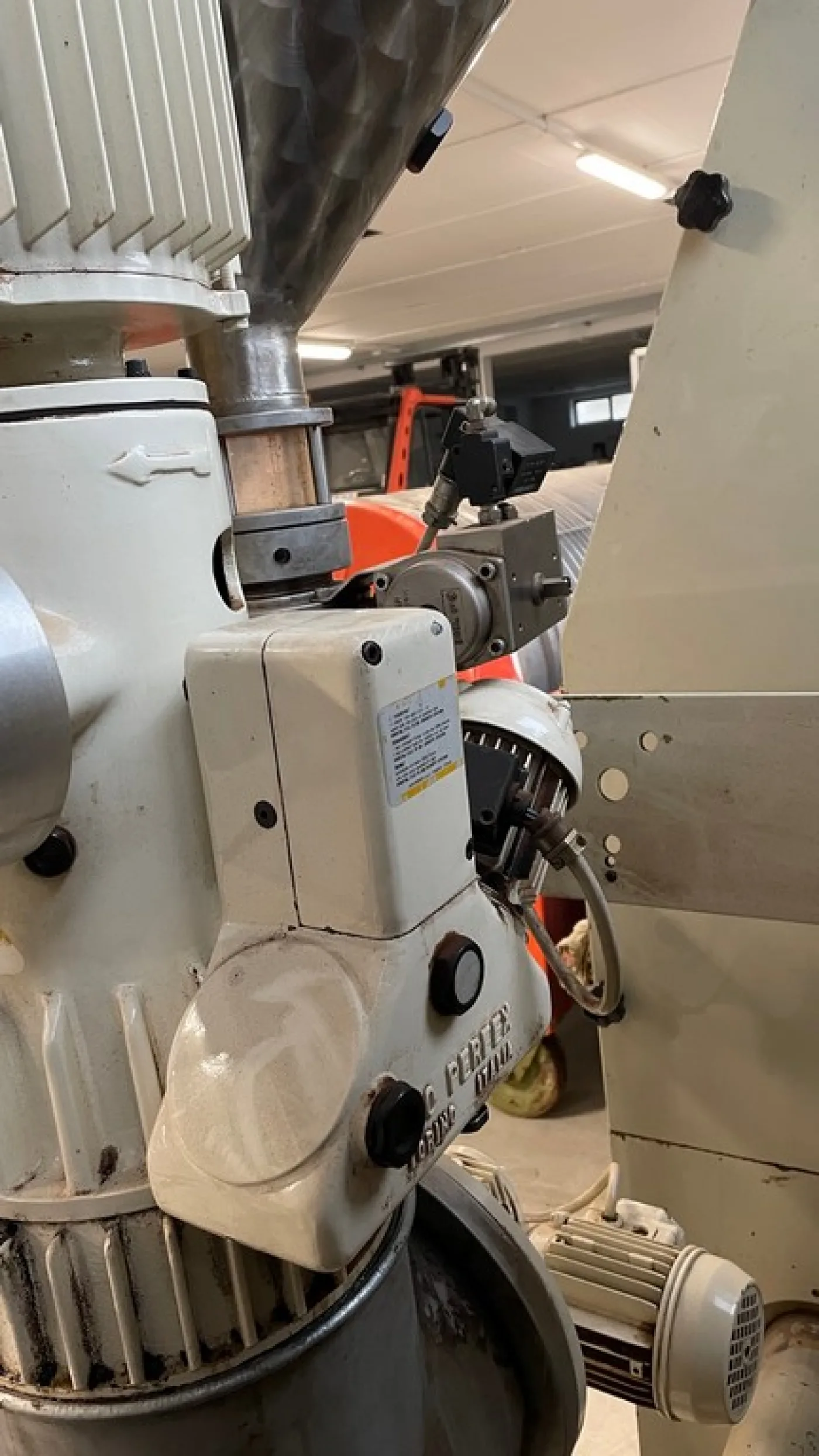 COFFEE GRINDER FIRM COLOMBINI WITH CONTROL PANEL, PRODUCT LOADING SYSTEM IN BEANS WITH STAINLESS STEEL HOPPER, SECOND-HAND MACHINE - 7