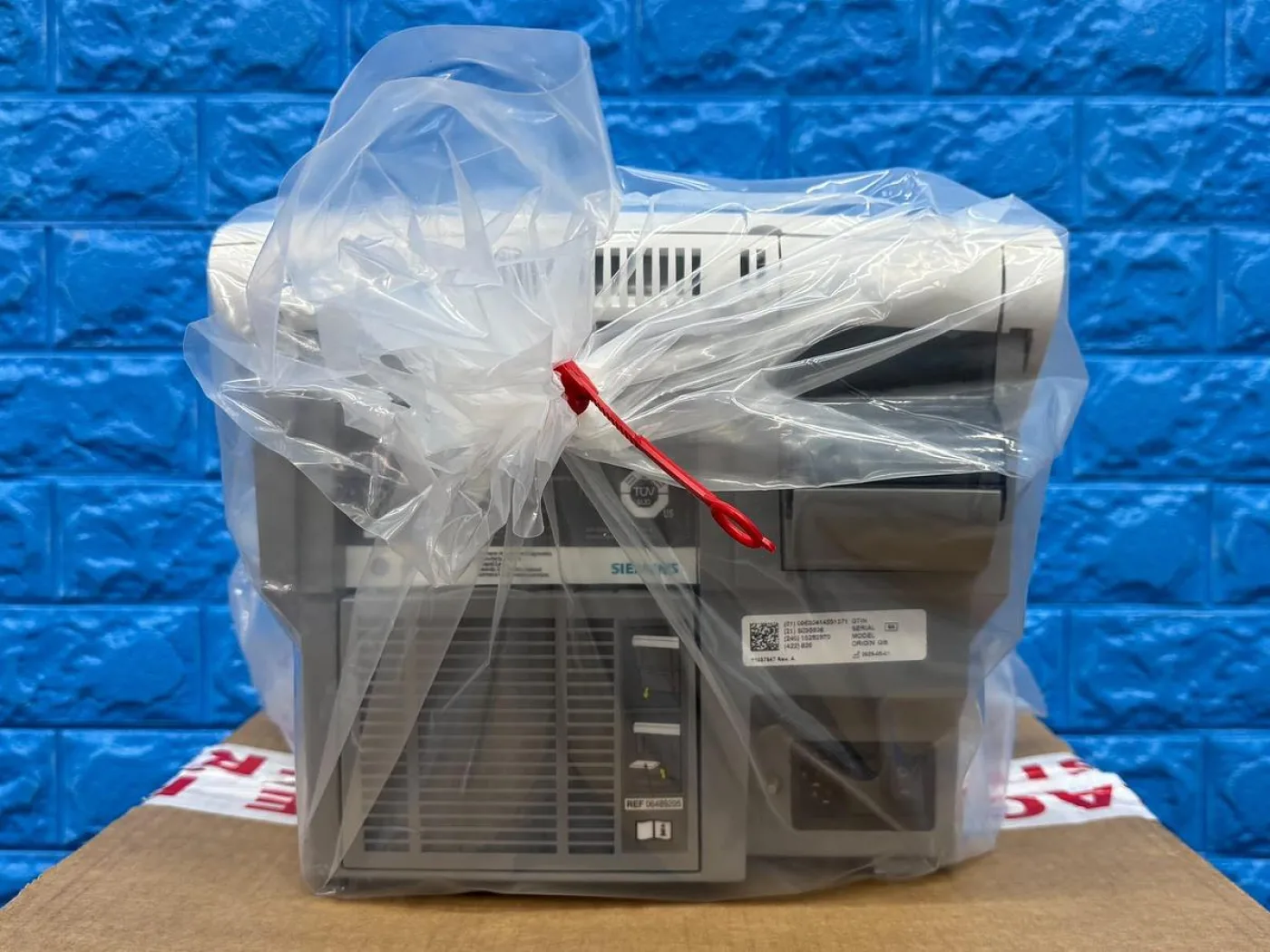 Siemens DCA Vantage Analyzer System REF: 06651932 (5075WW) YOM: 2025 (Brand New) - 5