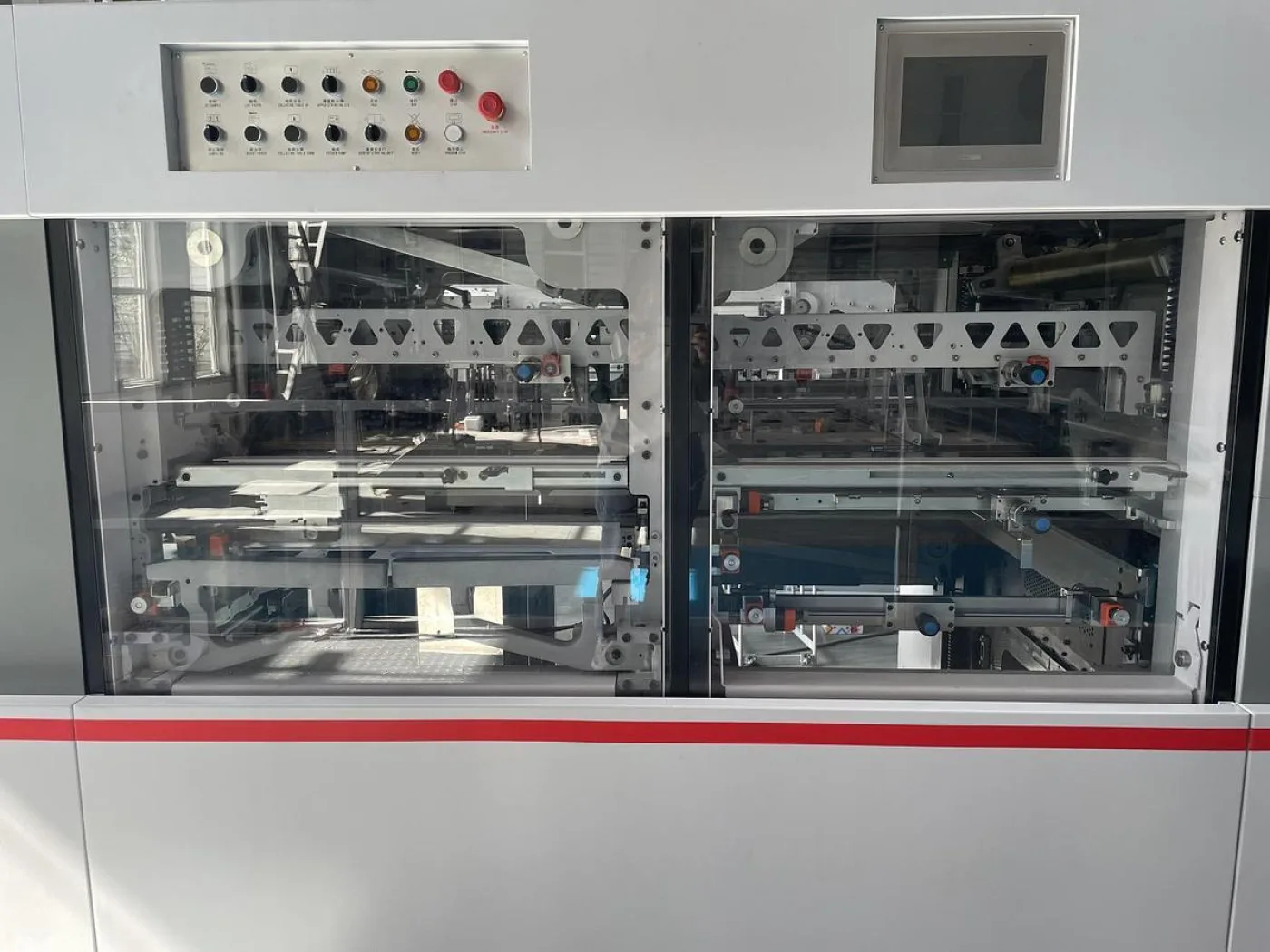 BBS 1060CS-E Die Cutting and Blanking - 2