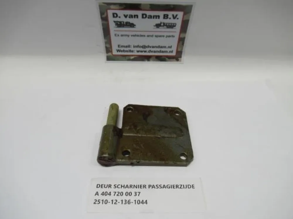 Deurscharnier passagierszijde