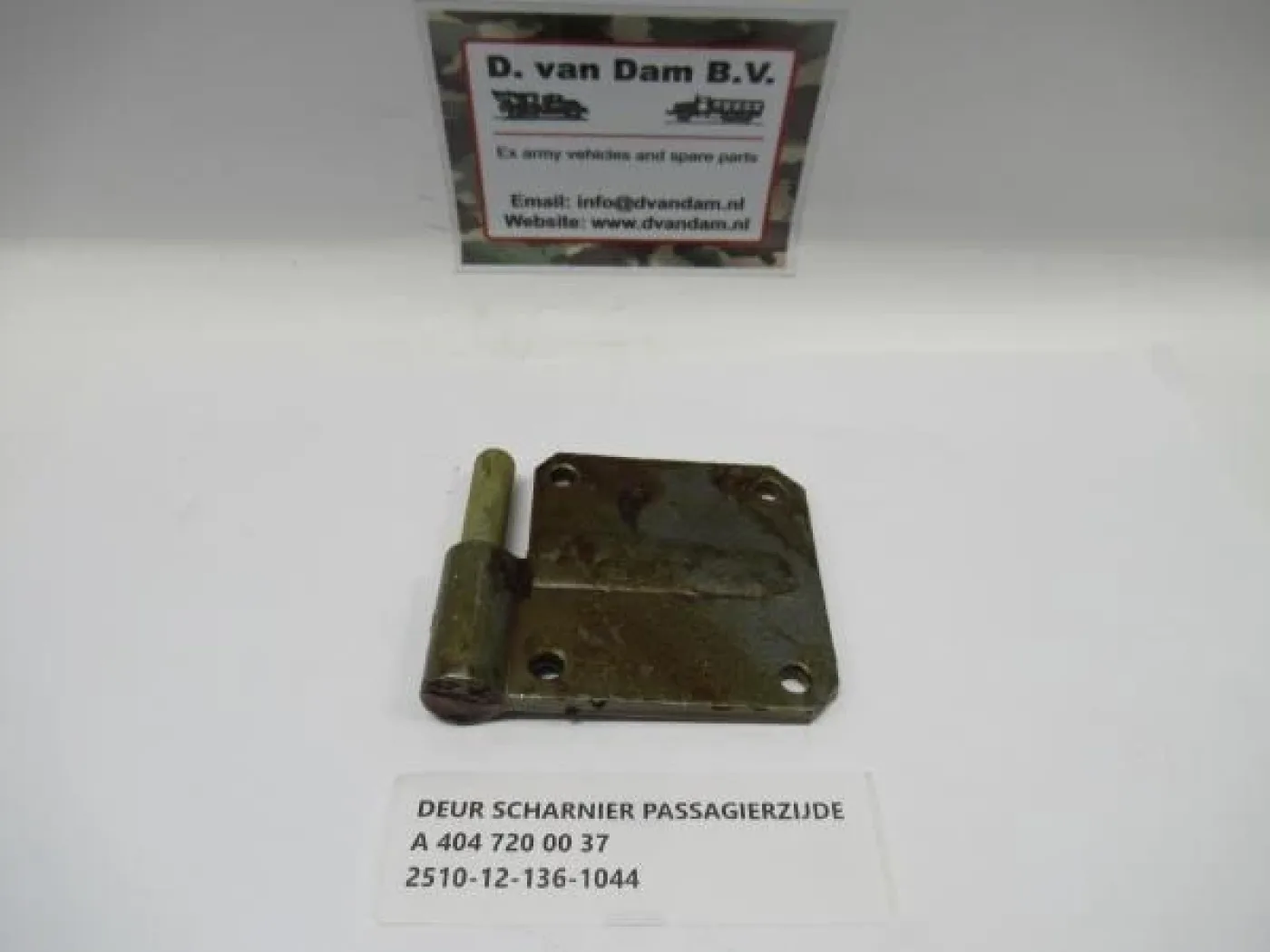 Deurscharnier passagierszijde - 1