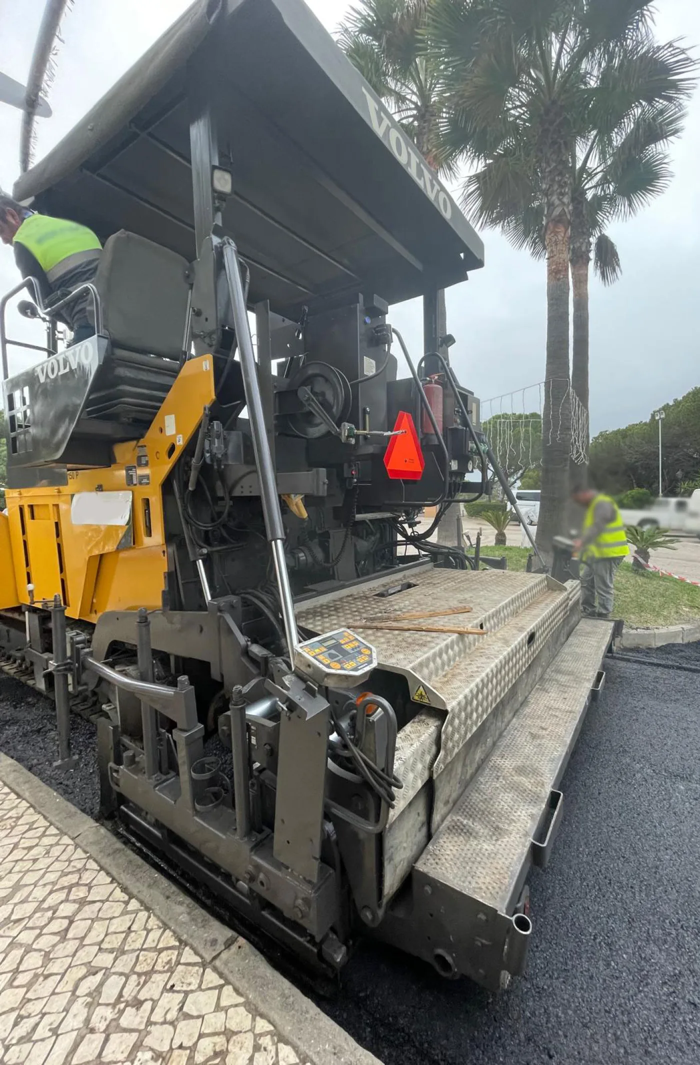 Volvo DD105 Tandem Roller - 5