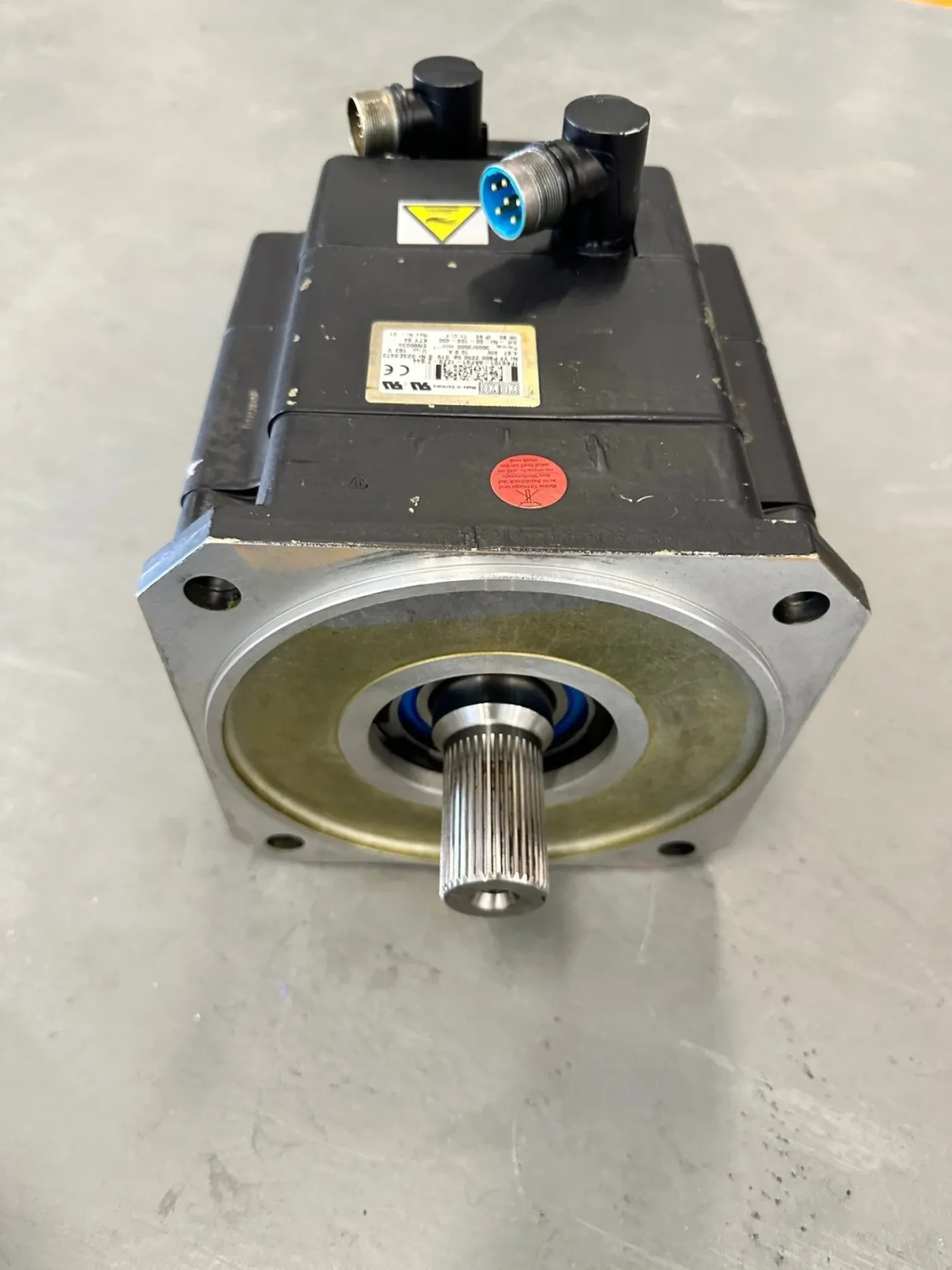 Kuka Servomotor 1FK6100-8AF91-1ZZ9-Z509 - 1