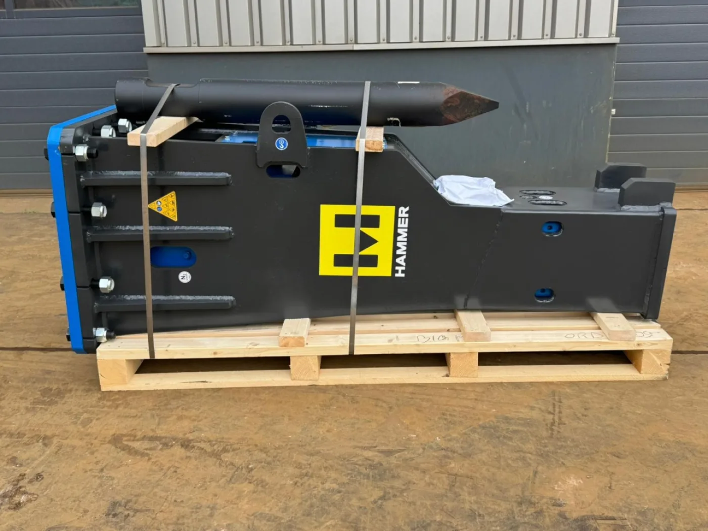 Hammer HS3200 fits 30-47 Ton excavator - 1