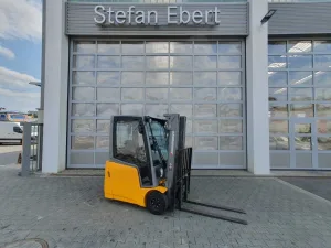 Jungheinrich EFG 215 / Triplex 4.25m / SS / nur 1.680h / 2021