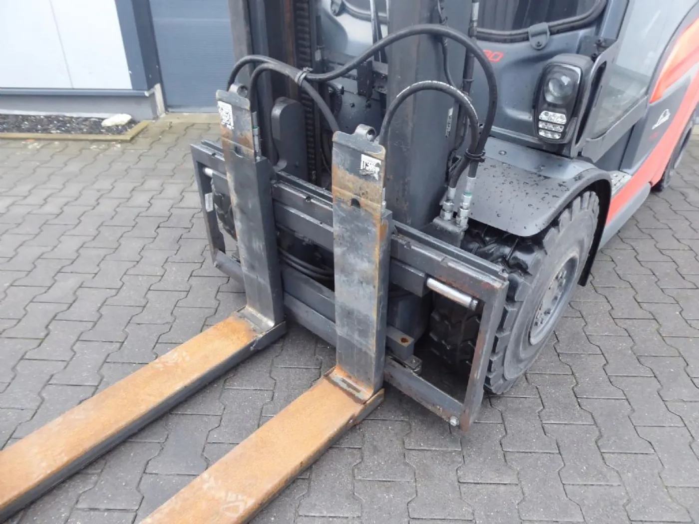 Linde H30T-01 - 2