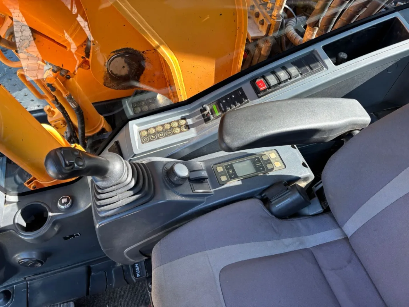 Hyundai - R 140 W-9A - 8