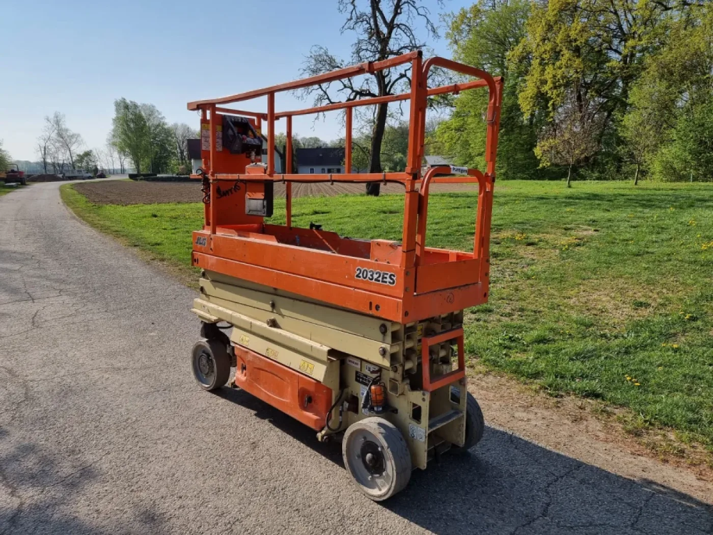 JLG - 2032 ES - 7