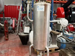 USED STAINLESS STEEL TANK 130 LITERS