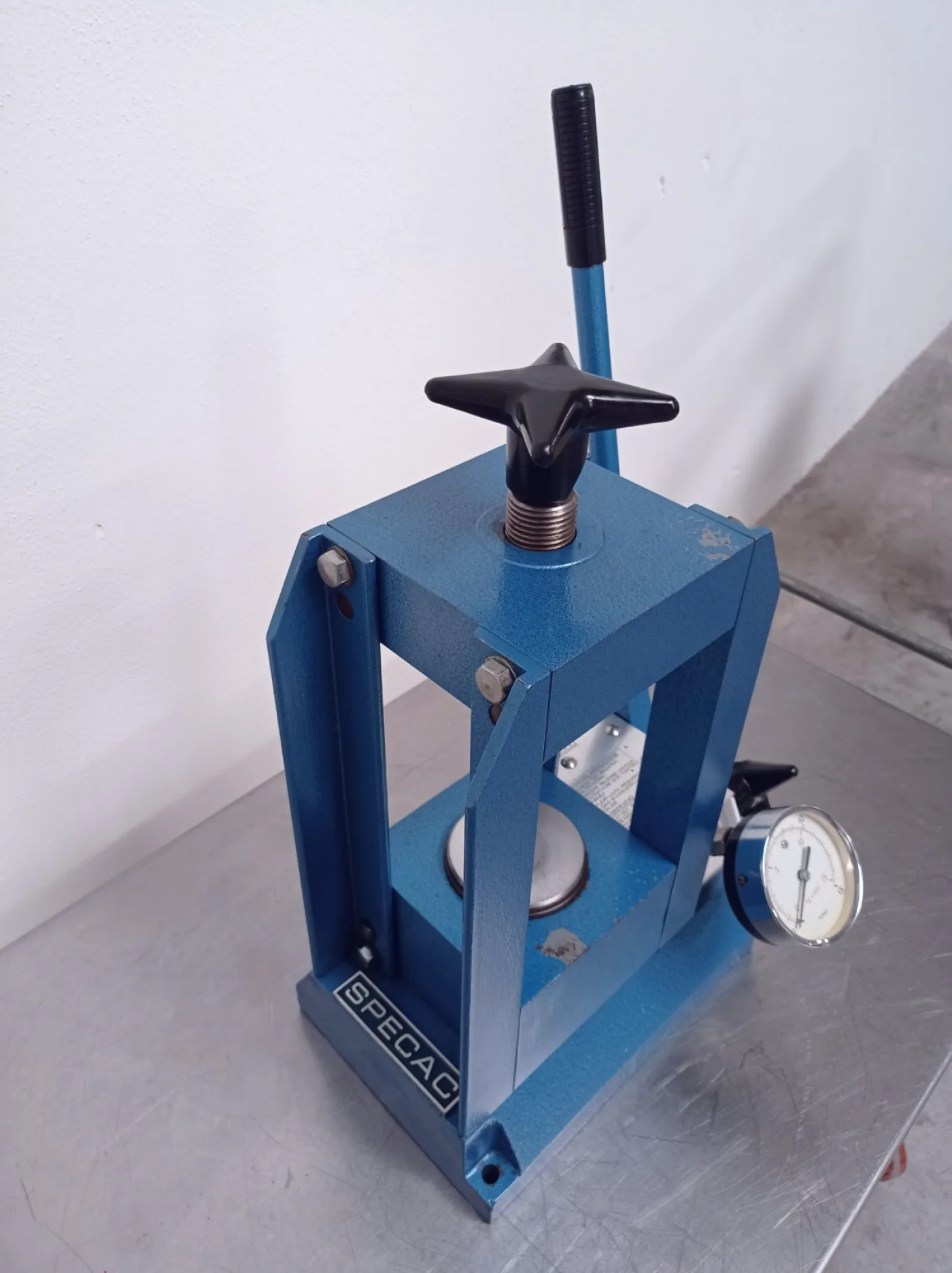 PRESSA PELLET DA LABORATORIO – SPECAC – MOD.15000 - 3