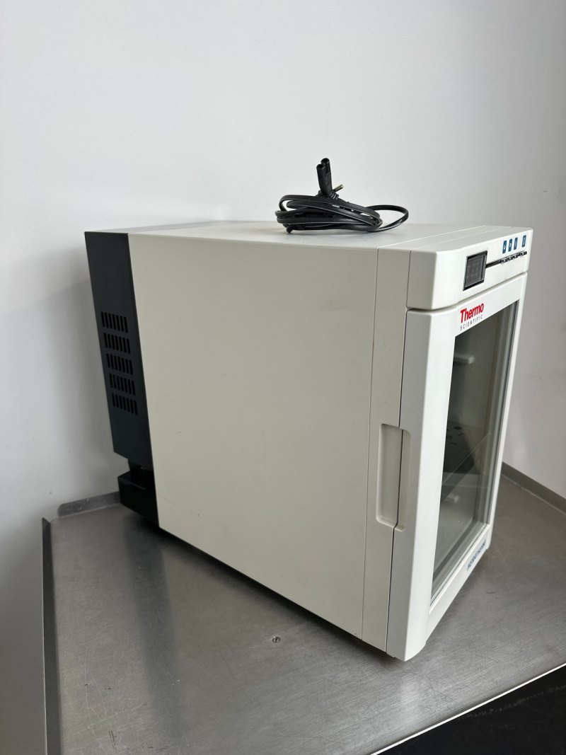 Thermo Scientific Brutschrank HeraTherm IMC18 2017