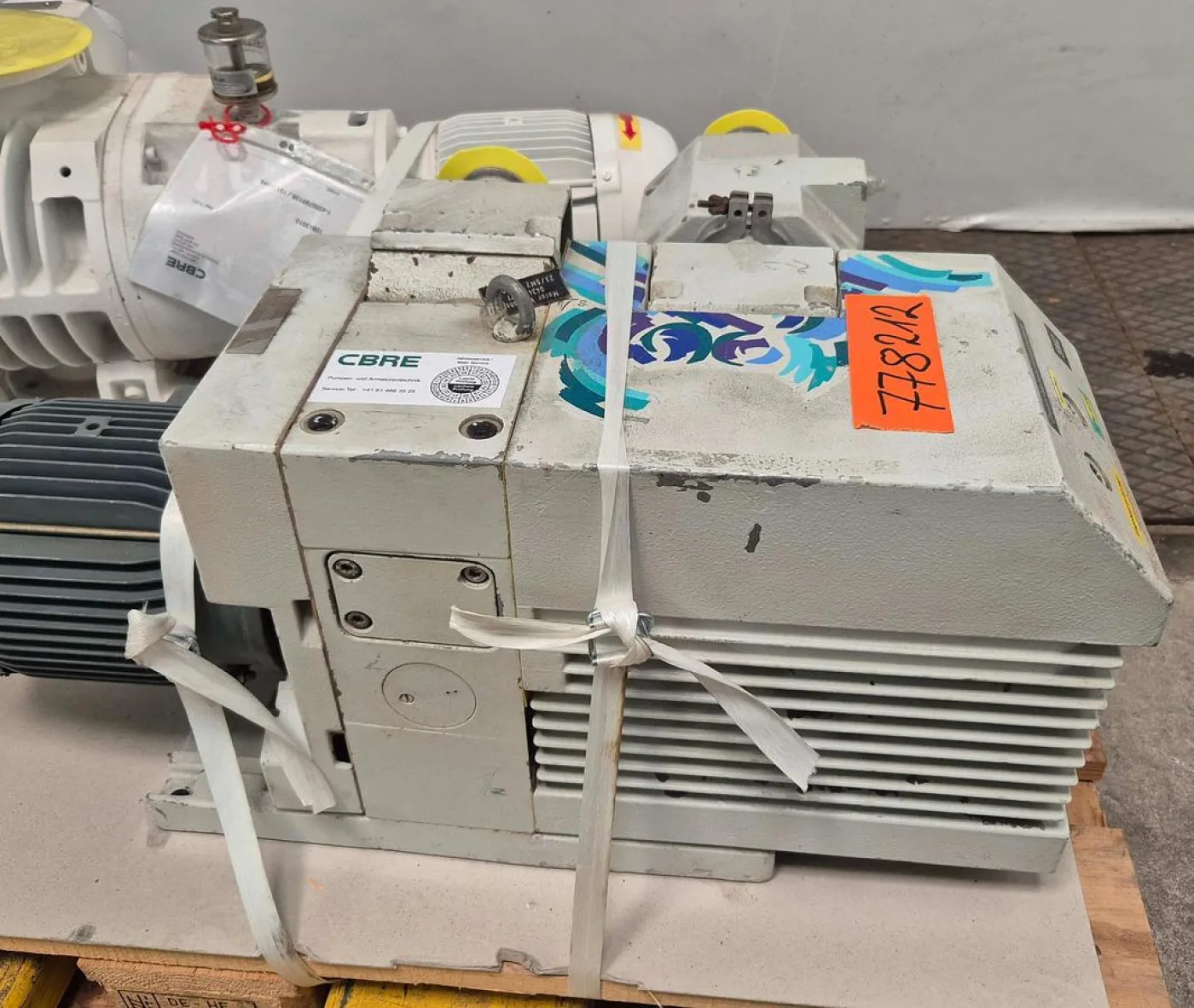 Trivac Drehschiebervakuumpumpe - D65B - 3