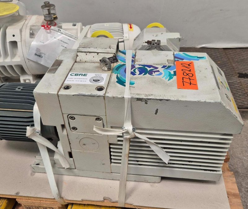 Trivac Drehschiebervakuumpumpe - D65B