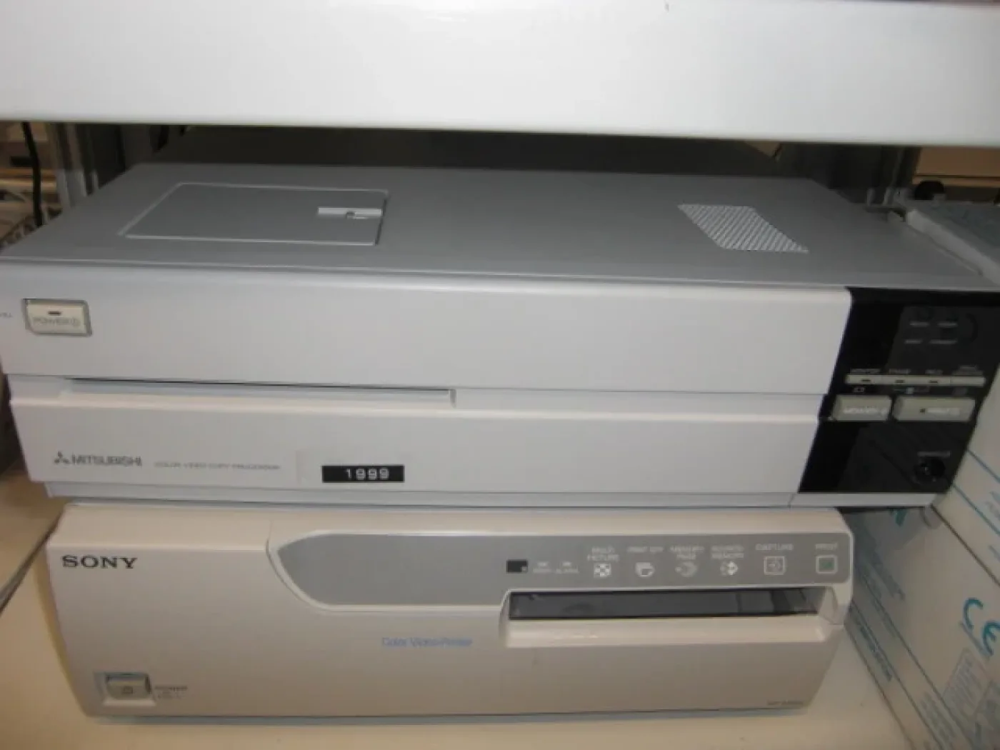 Mitsubishi CP-50E Videorecorder (color) - 1