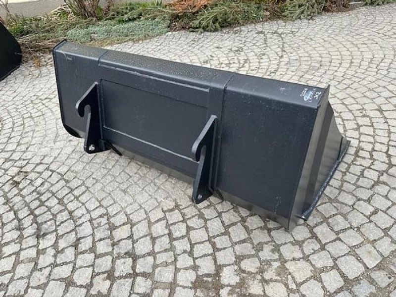 BIG Schwergutschaufel SUN 200 cm mit Kramer 312 Aufnahme