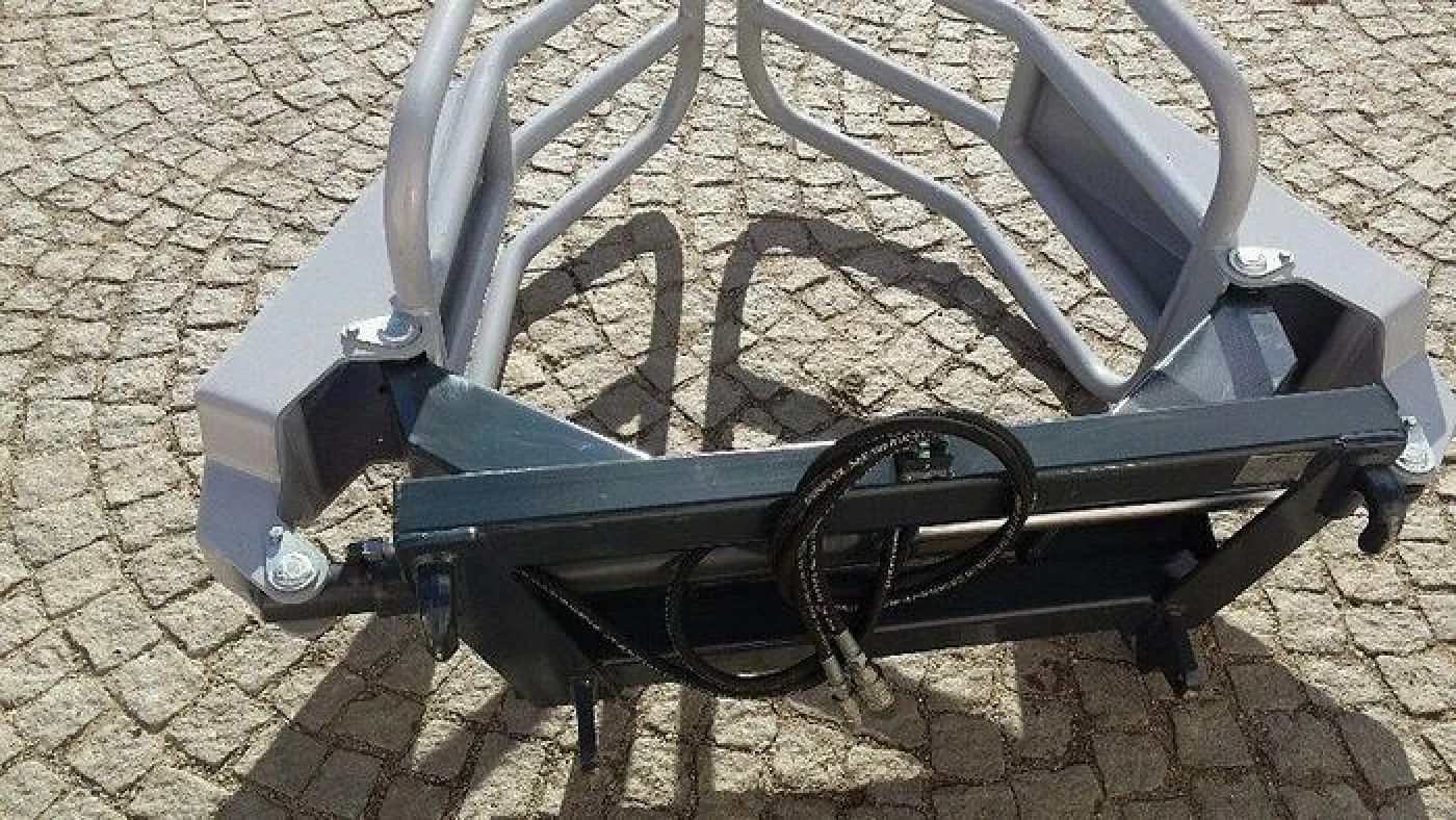 Rundballengreifer 180 cm mit Merlo Aufnahme - 4