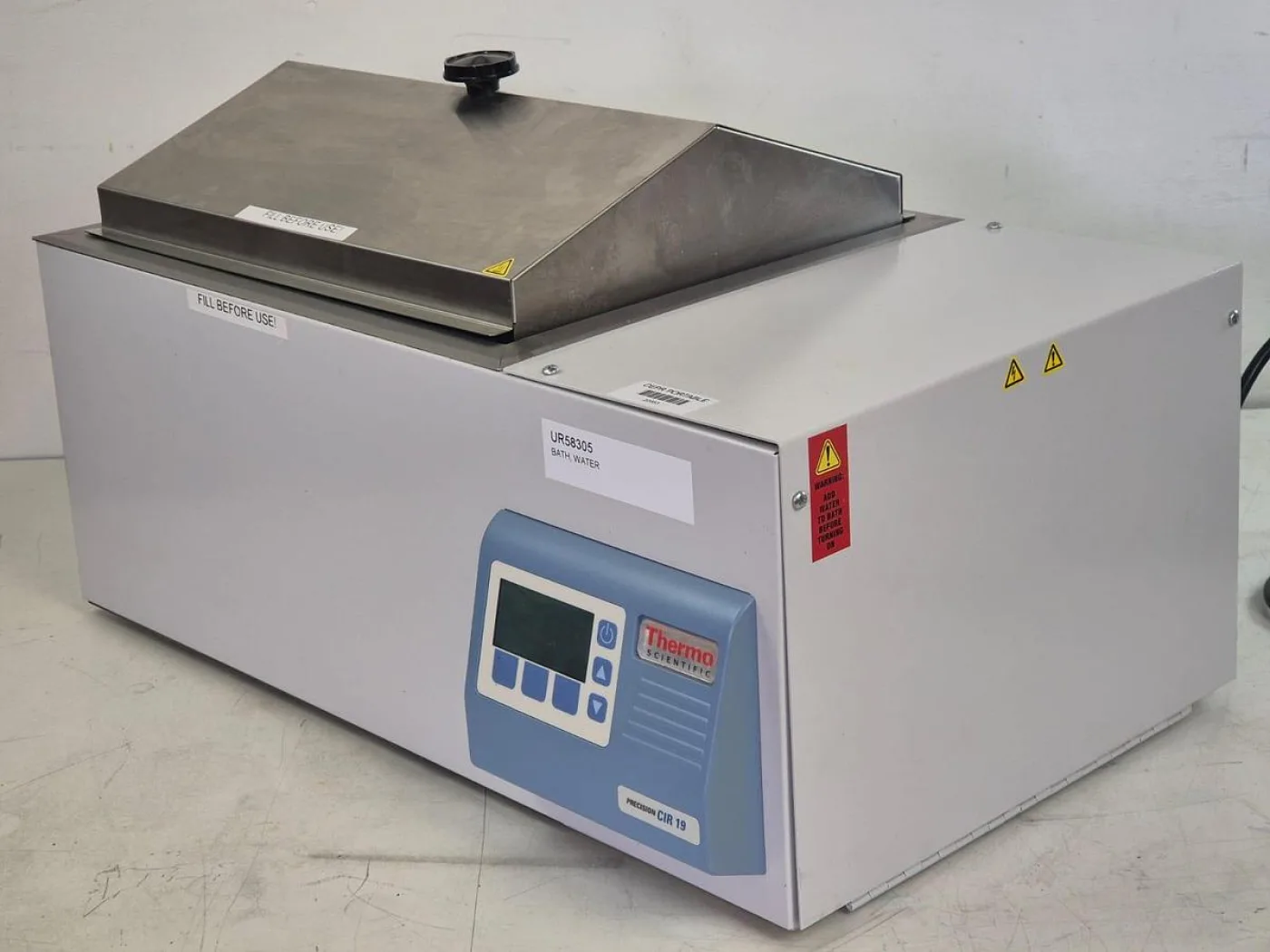 Thermo Scientific CIR19 Circulating Bath - 1