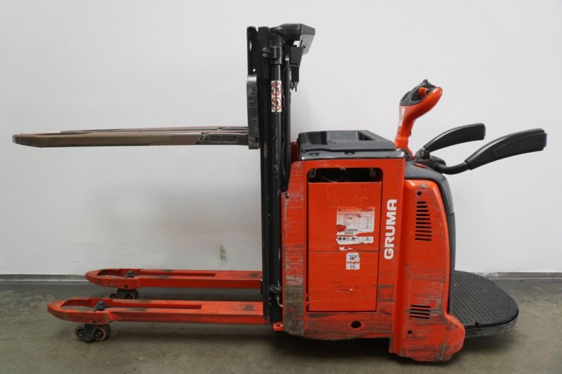 Hochhubwagen Linde D 12 HP AP 133 (2021)