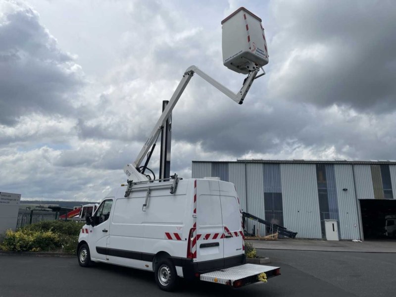Renault Master 2.3 dCi / France Elevateur 121FT, 12m