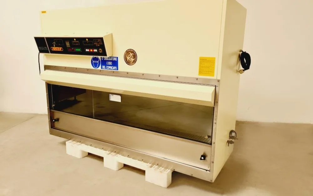 CAPPA A FLUSSO LAMINARE VERTICALE – FASTER – MOD. BHA72M