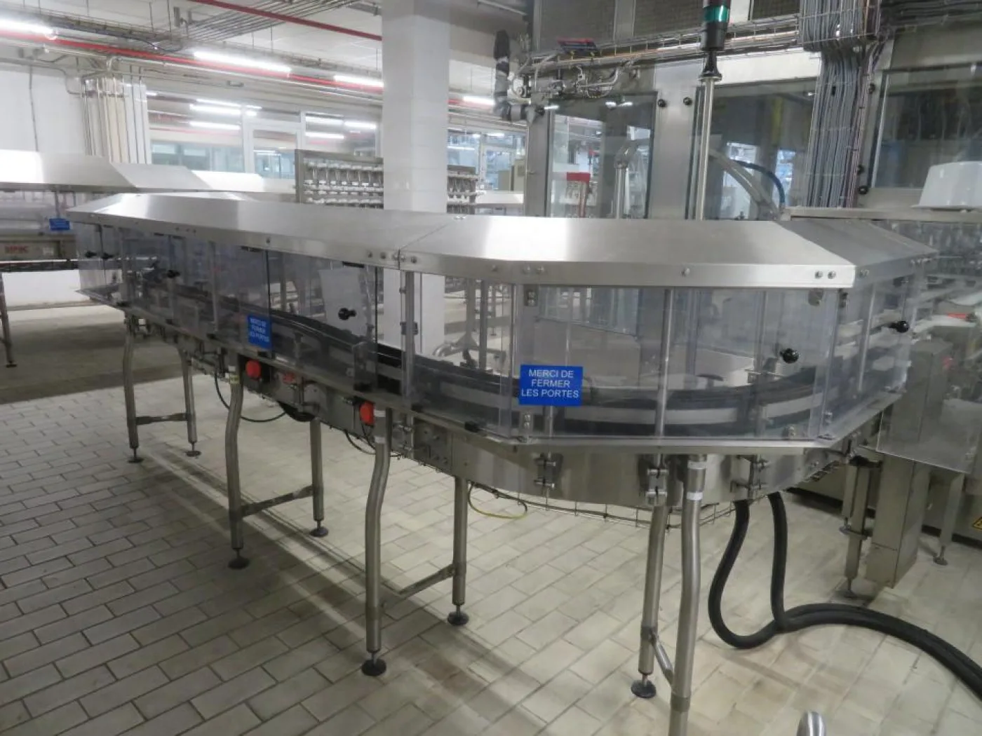 2015 Sipac Sipac 010 011 In Alimentation Convoyeur Belt System for Bouteille Remplissage Machine - Line 4 - 6
