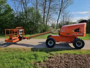 JLG - 400S