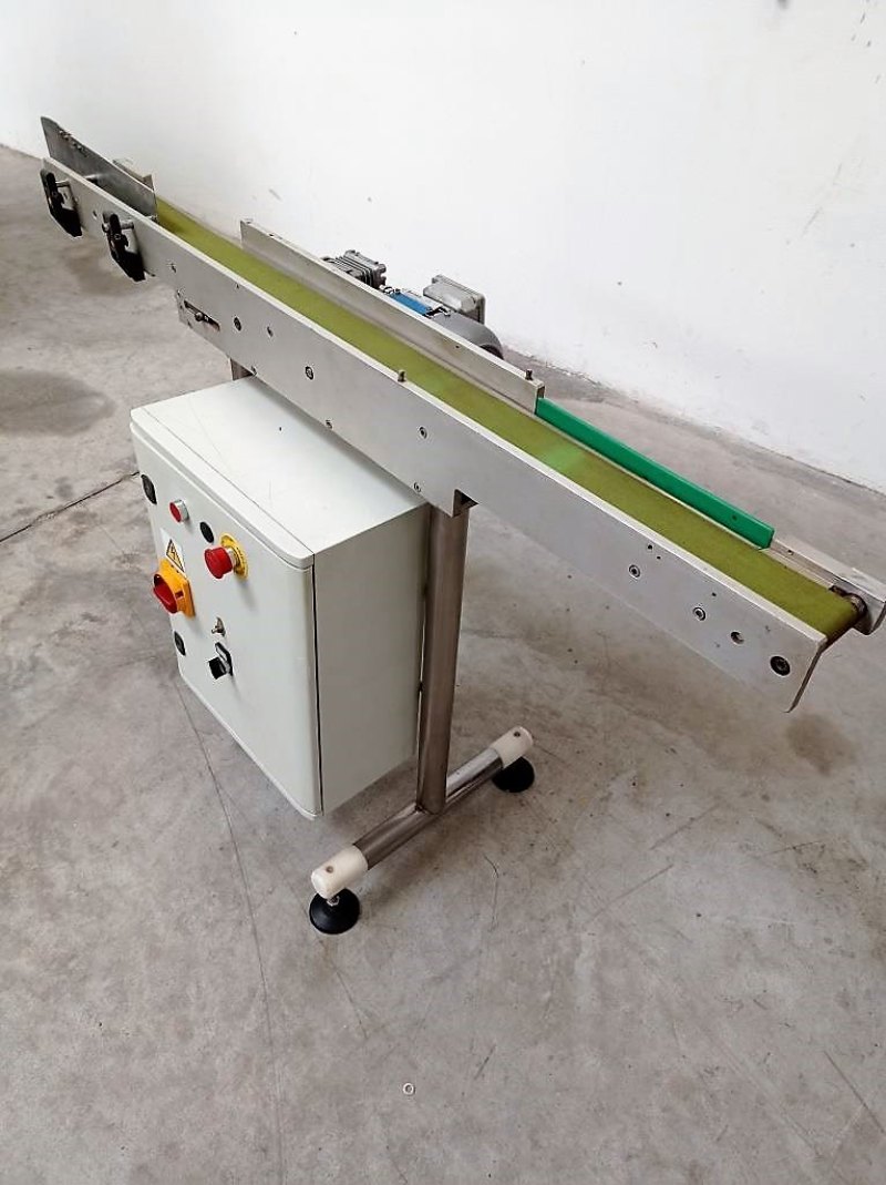 NASTRO TRASPORTATORE A TAPPETO CON INVERTER